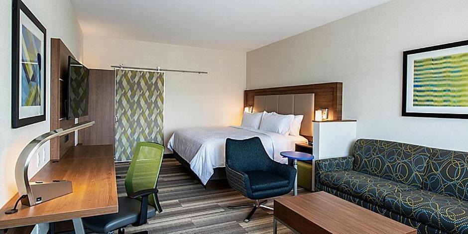 Holiday Inn Express & Suites - Brandon By Ihg Zewnętrze zdjęcie
