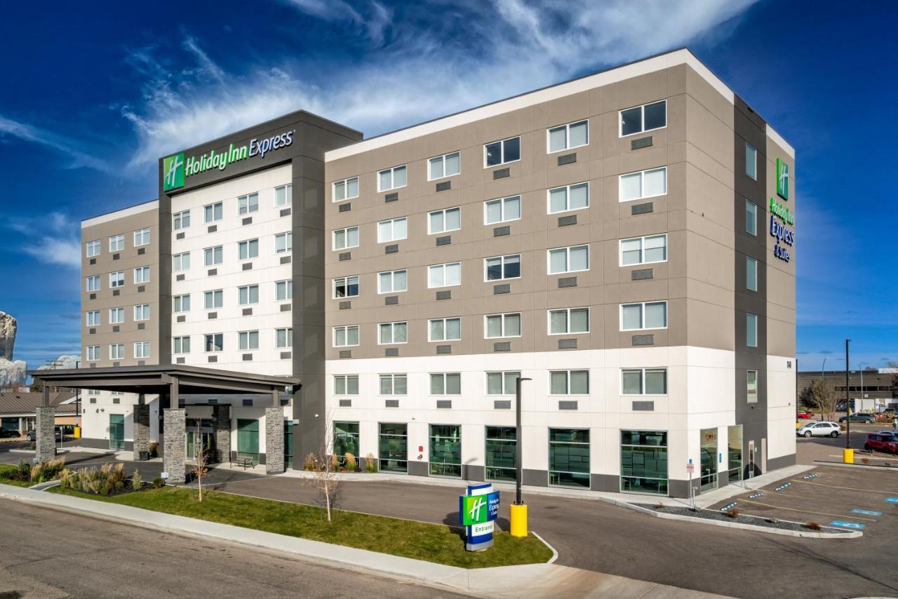 Holiday Inn Express & Suites - Brandon By Ihg Zewnętrze zdjęcie