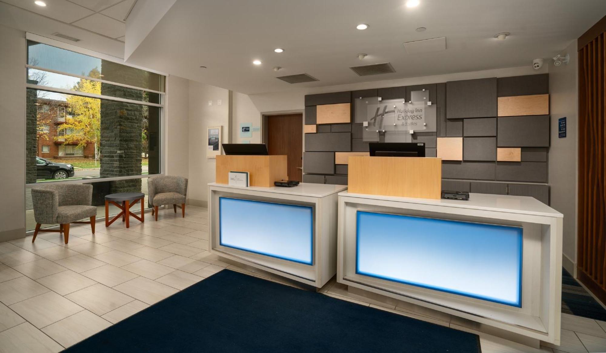 Holiday Inn Express & Suites - Brandon By Ihg Zewnętrze zdjęcie